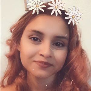 Meet your Posher, Debora